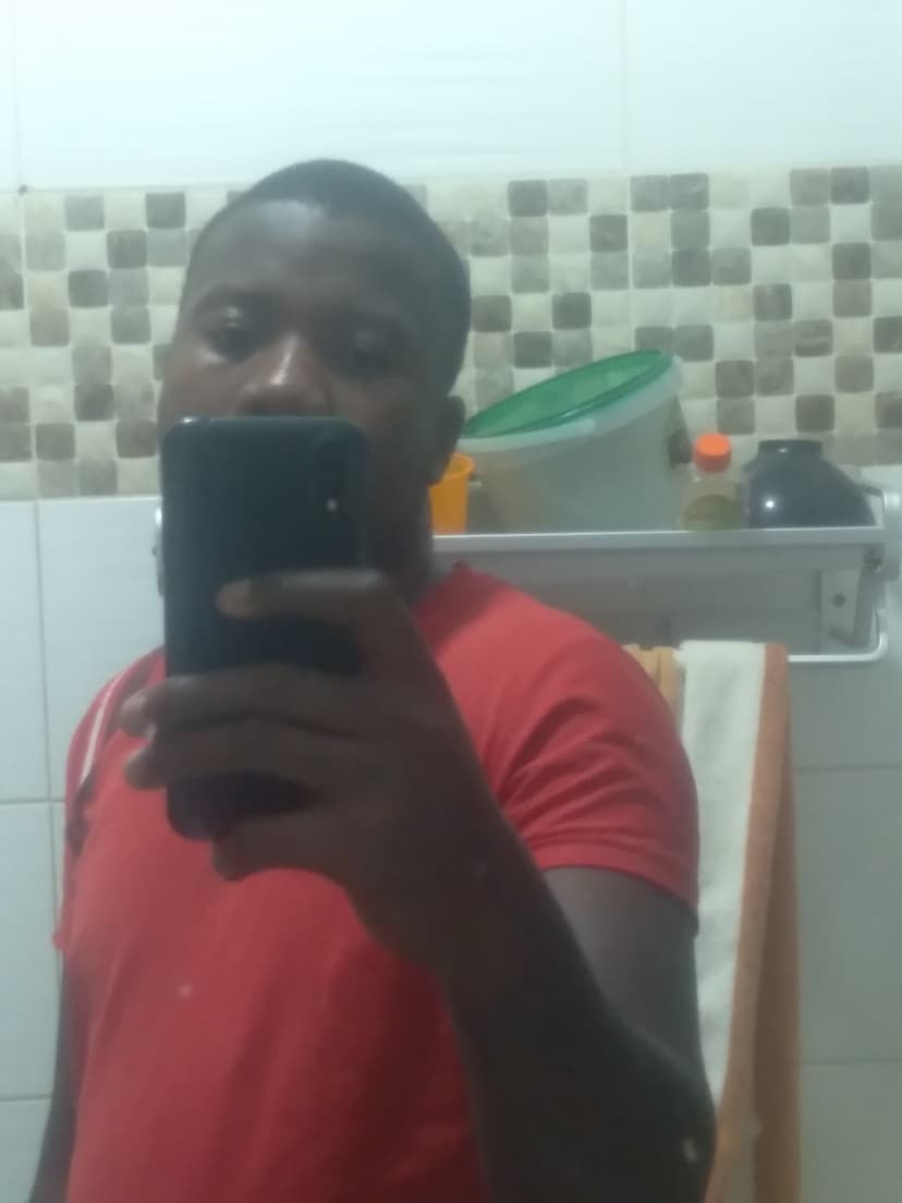 Habibo Salimo Julio - Fundador da Eliobros Tech